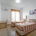 Gennadi Gardens Apartments & Villas