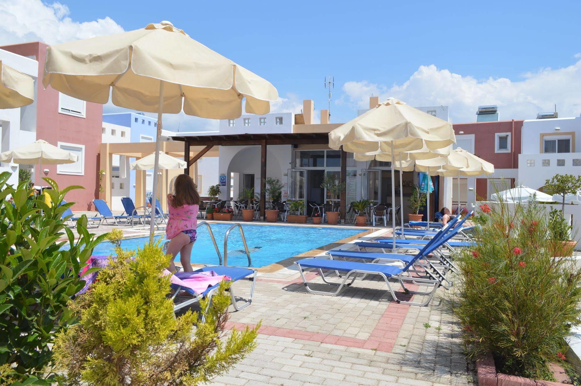 Hotel de apartamente Gardens & 3*
