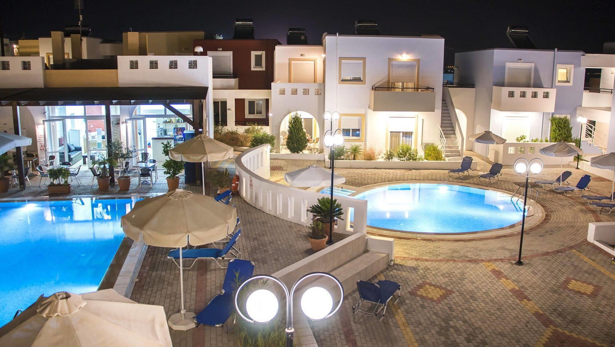 Hotel de apartamente Gardens & 3*